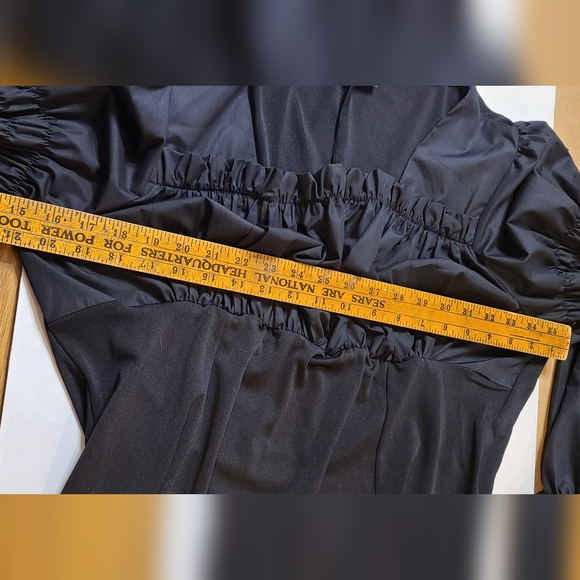 Scarlet Darkness Peasant Blouse - Picture 8 of 14